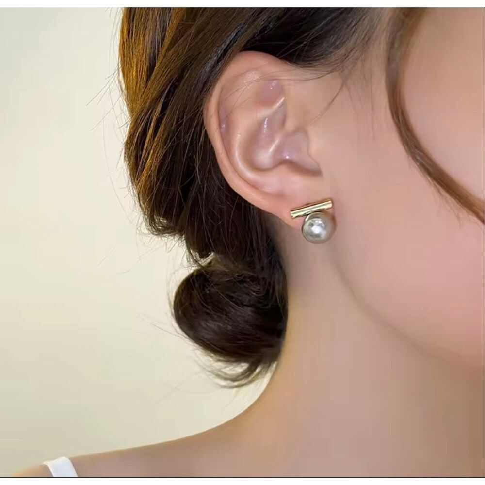 Gold Bar & Pearl Drop Earrings – Minimalist Modern Studs